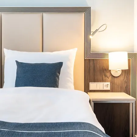 Готель Garner - Handelshof By Ihg 4*